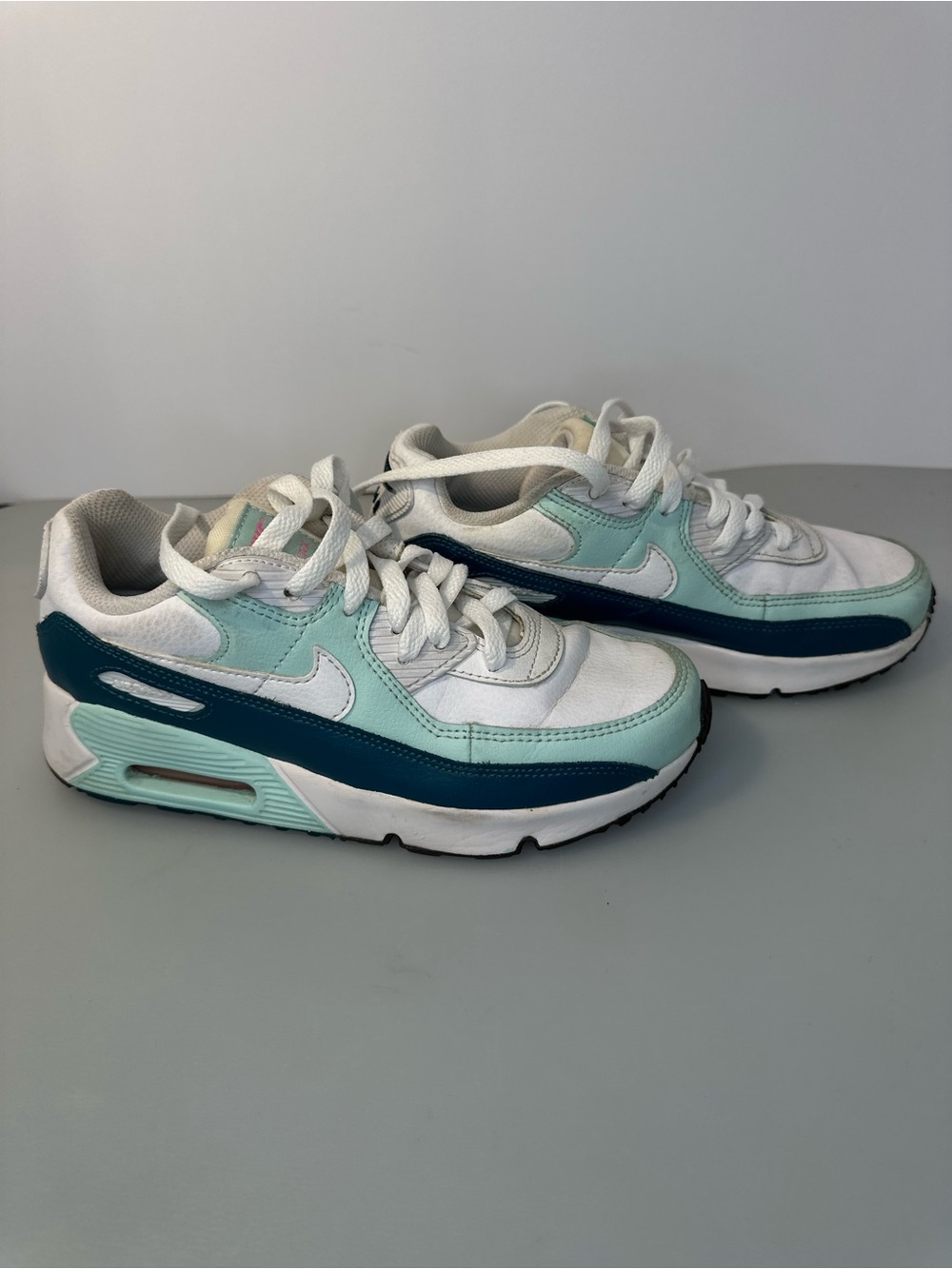 Nike AirMax Kids White & Mint Green Casual Sneakers